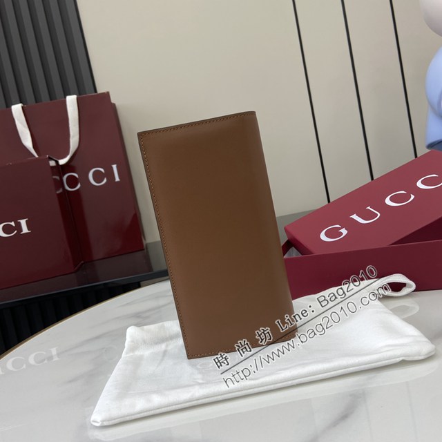 Gucci專櫃古馳最新款Emblem系列對折長夾錢包 jh2596型號：818955